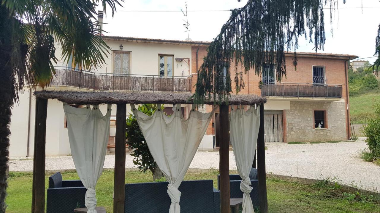 Raffinata casa con wifi e giardino immersa nel verde VAL D'ORCIA DELUXE Montalcino Esterno foto