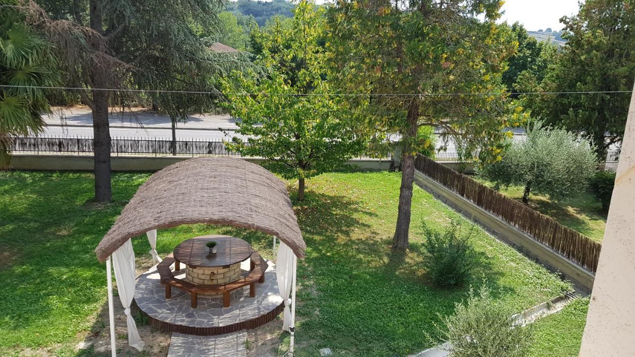 Raffinata casa con wifi e giardino immersa nel verde VAL D'ORCIA DELUXE Montalcino Esterno foto